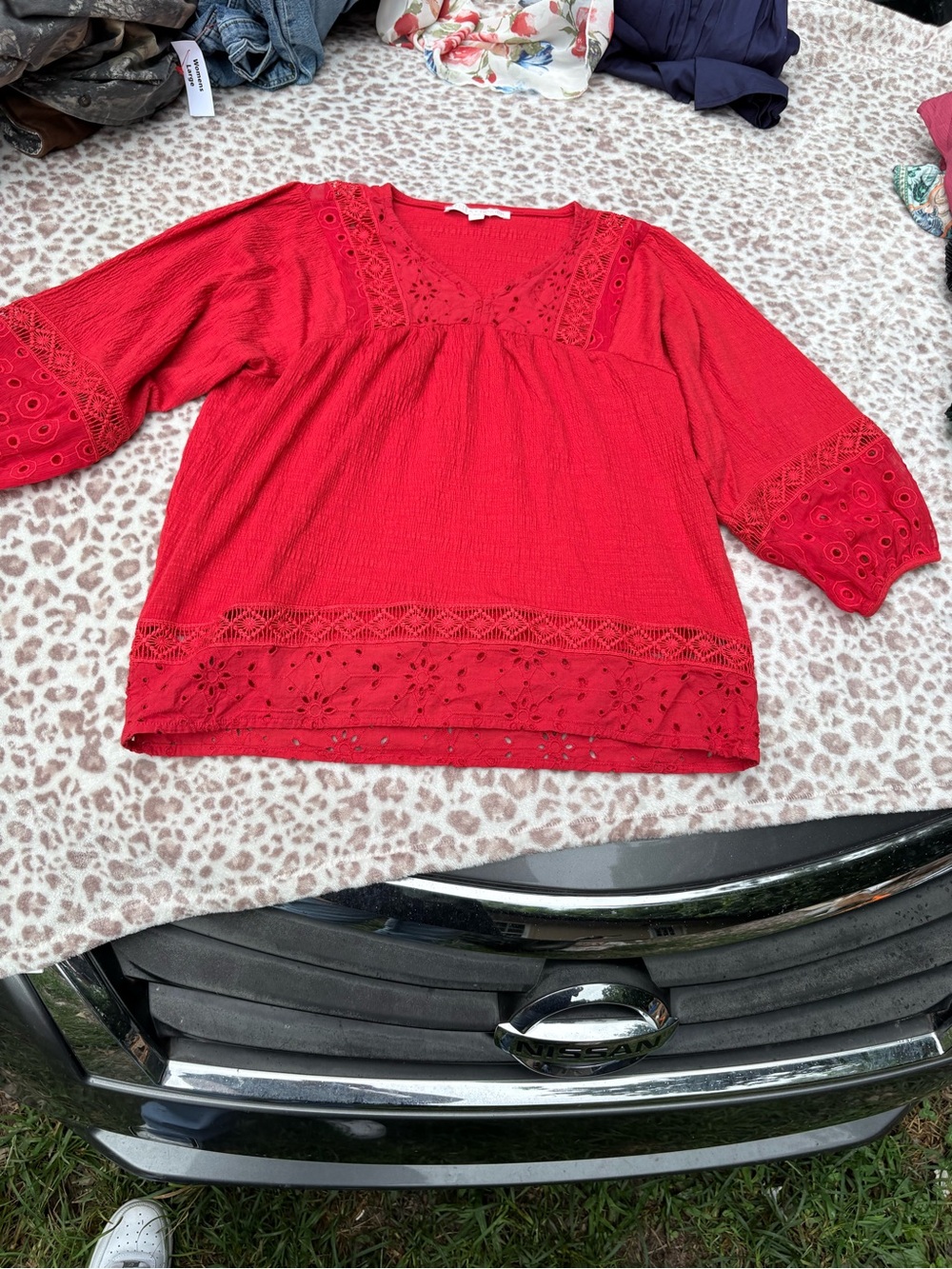 Stella + Ginger Size Small Red Eyelet Detail Peasant Top